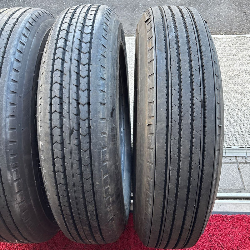 225/80R 17.5　DUNLOP　中古地山　夏タイヤ　　激安美品　　4本セット：20800円