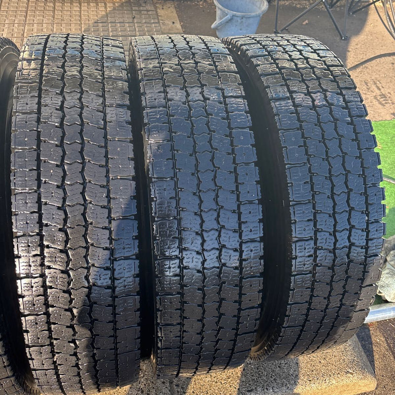 225/80R17.5 東洋　中古地山　激安美品　6本セット：25000円