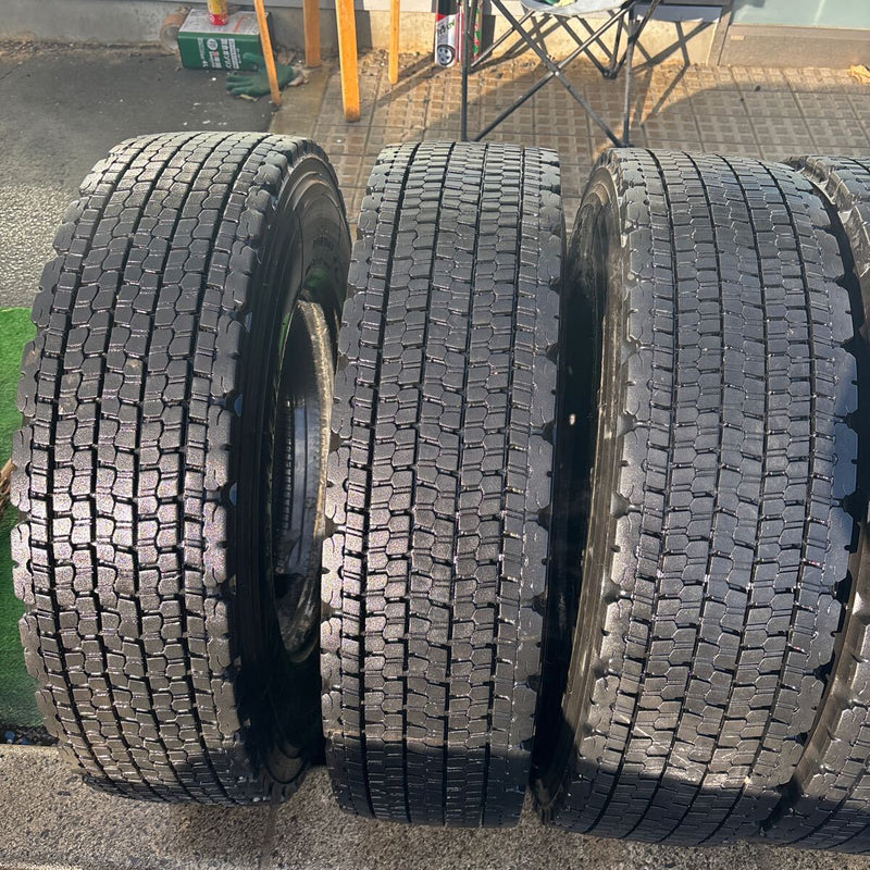 225/80R17.5 BRIDGESTONE, 中古地山　激安美品　6本セット：25800円