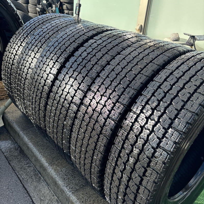 225/80R17.5 BRIDGESTONE, 2020年UP 中古地山　激安美品　6本セット：31500円