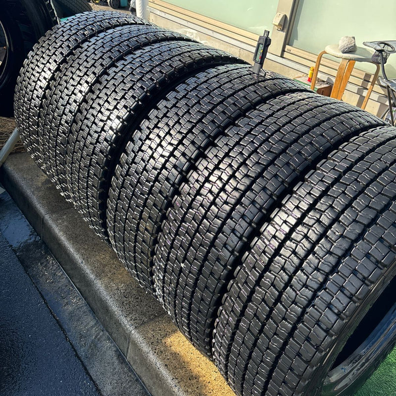 215/70R17.5 ダンロップ　中古地山　激安美品　6本セット：41000円