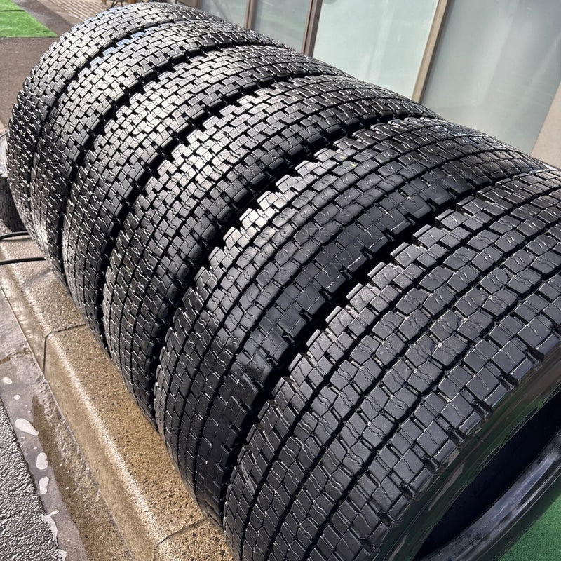 225/80R17.5 中古地山　ダンロップ　激安美品　6本セット：27200円