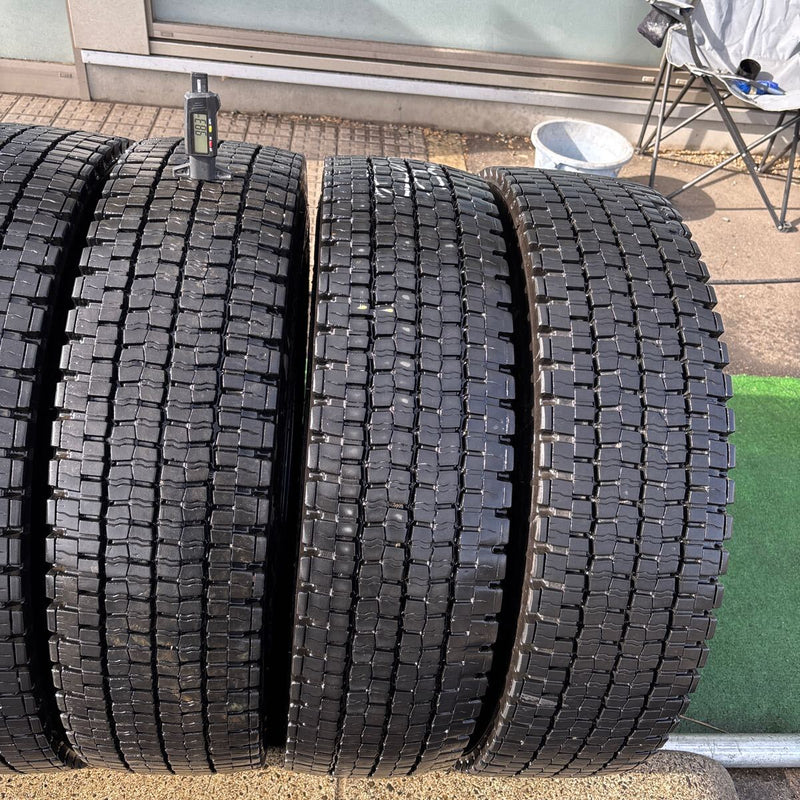 225/80R17.5 中古地山　ダンロップ　激安美品　6本セット：27200円