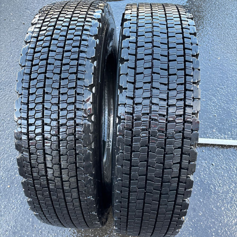 再生中古タイヤ 225/80R22.5 W900 スタッドレス 2本:10000円