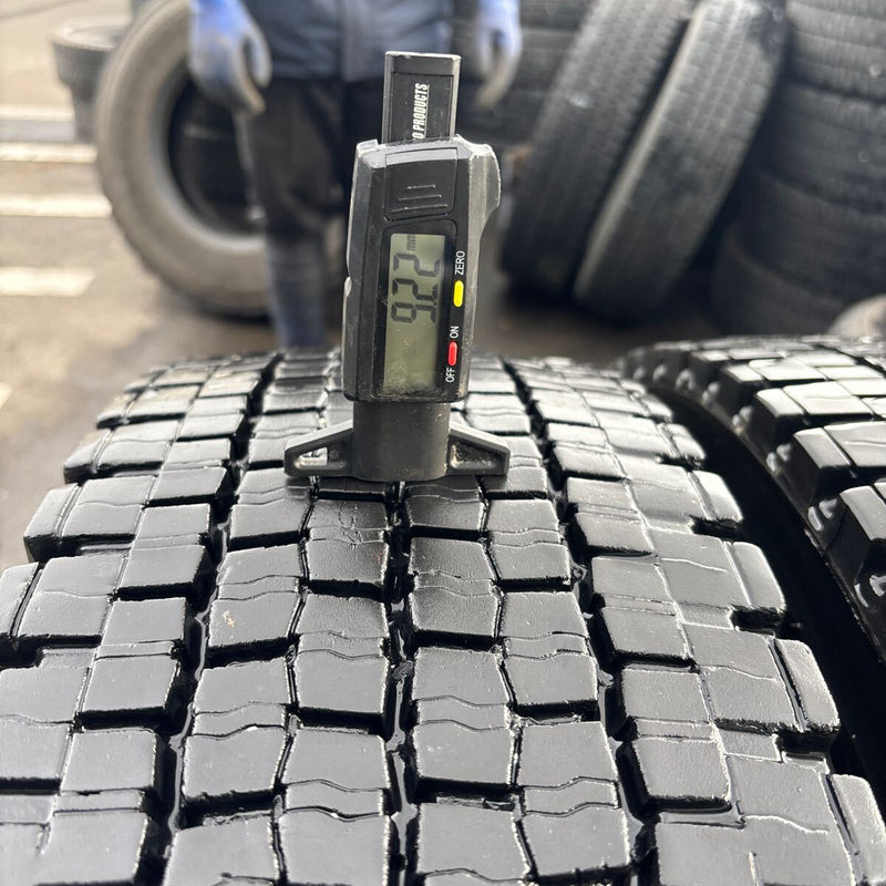 225/80R17.5 中古地山　ダンロップ　激安美品　6本セット：30300円