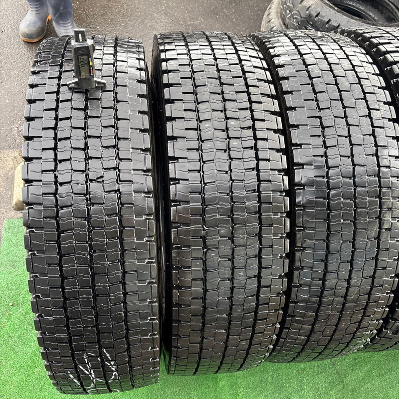 225/80R17.5 中古地山　ダンロップ　激安美品　6本セット：30300円