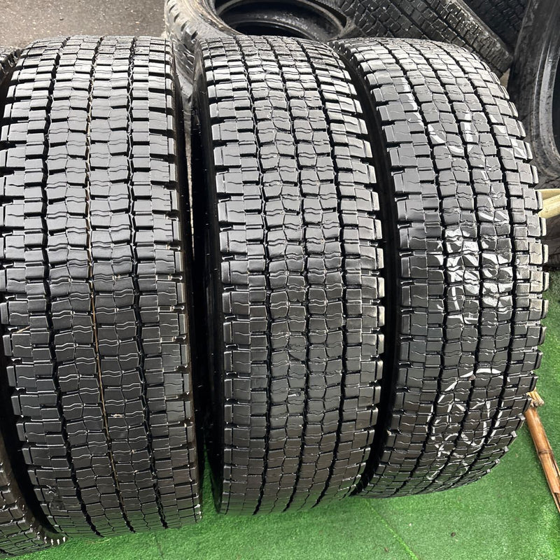 225/80R17.5 中古地山　ダンロップ　激安美品　6本セット：30300円