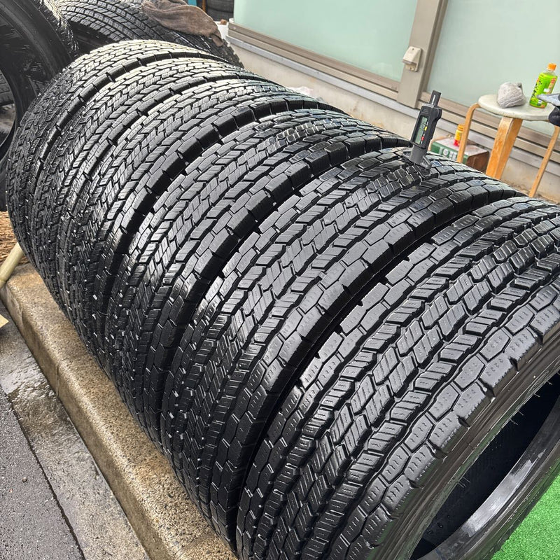 225/80R17.5 ヨコハマ　2023年　中古地山　激安美品　6本セット：35900円