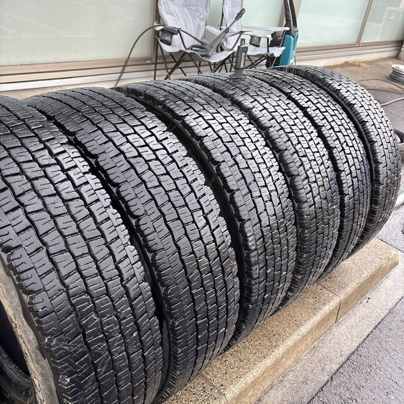 225/80R17.5 DUNLOP 中古地山　激安美品　6本セット：28700円