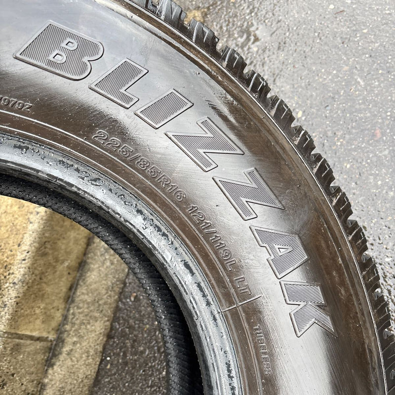 225/85R16 BRIDGESTONE, 中古地山 激安美品　6本セット：28000円