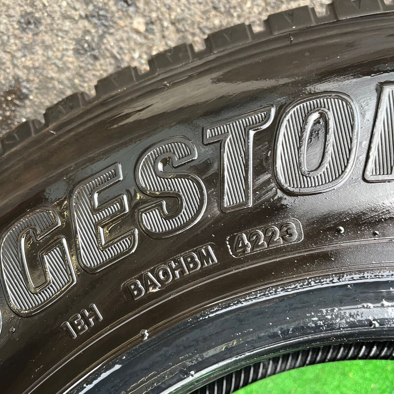 215/85R16 BRIDGESTONE, 2023年　中古地山　激安美品　6本セット：28000円