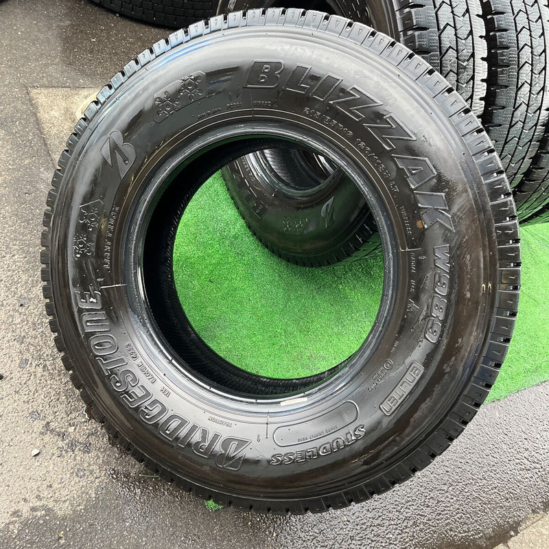 215/85R16 BRIDGESTONE, 2023年　中古地山　激安美品　6本セット：28000円