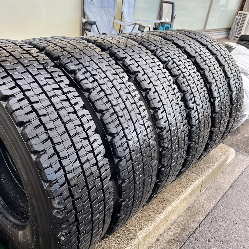 225/90R17.5 再生タイヤ　中古　激安美品　6本セット：27500円