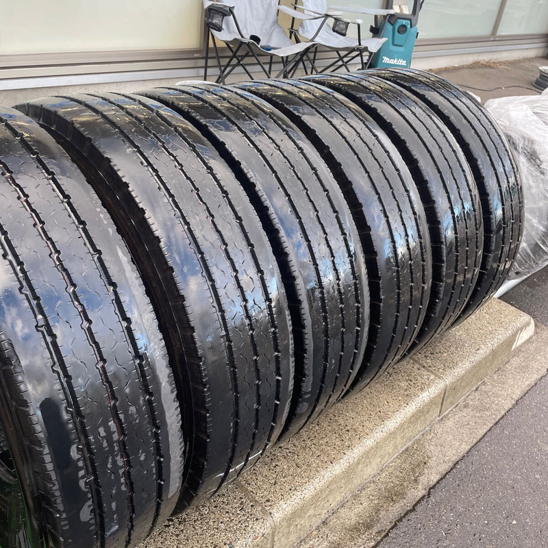 215/85R16 ブリヂストン　中古地山　激安美品　6本セット：25000円