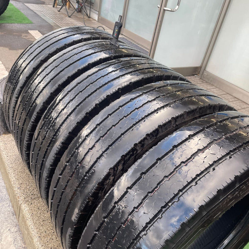 215/85R16 ブリヂストン　中古地山　激安美品　6本セット：25000円