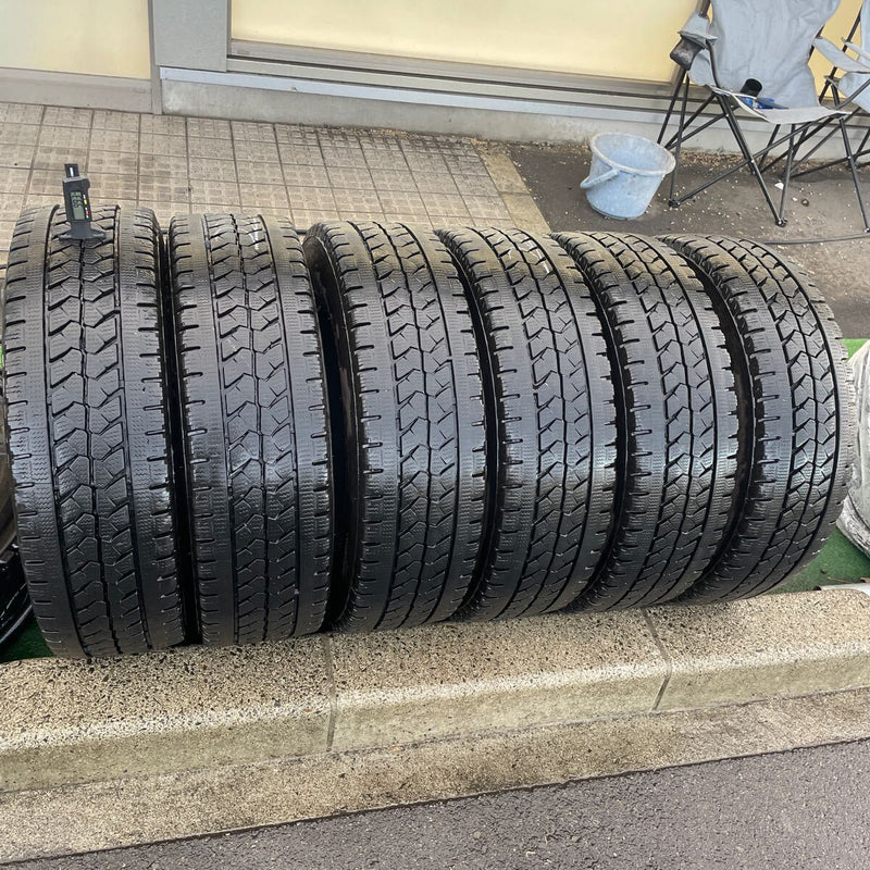 225/70R16 ブリヂストン　中古地山　激安美品　6本セット：28500円