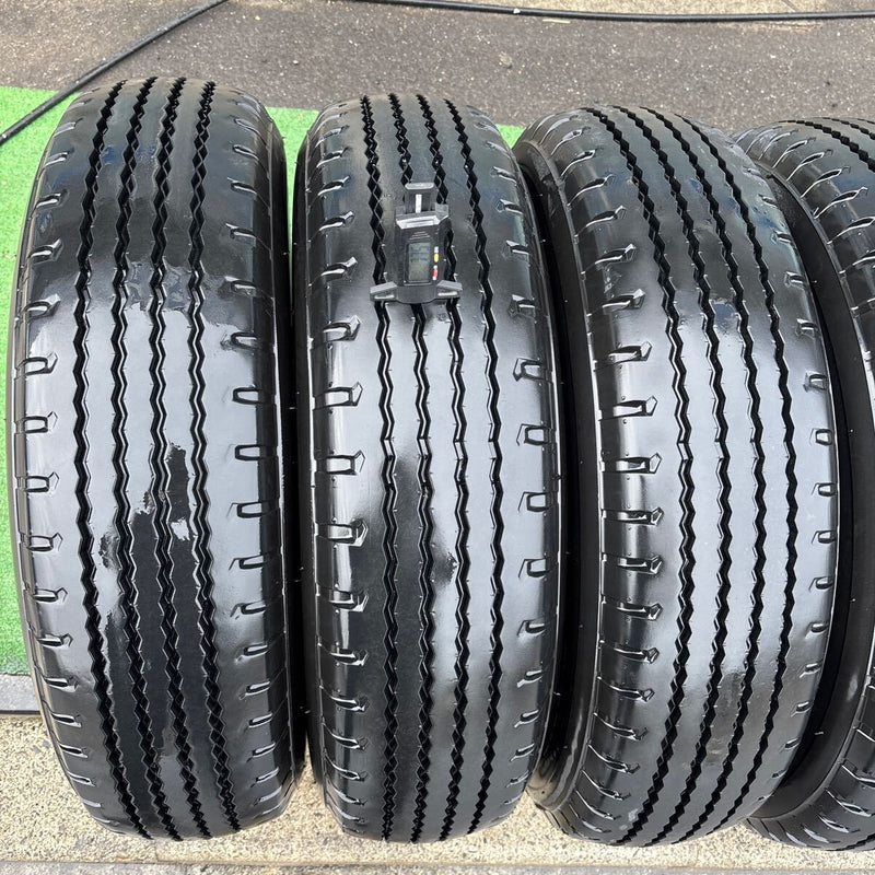 205/75R16 ヨコハマ　2024年 中古地山　激安美品　6本セット：28000円