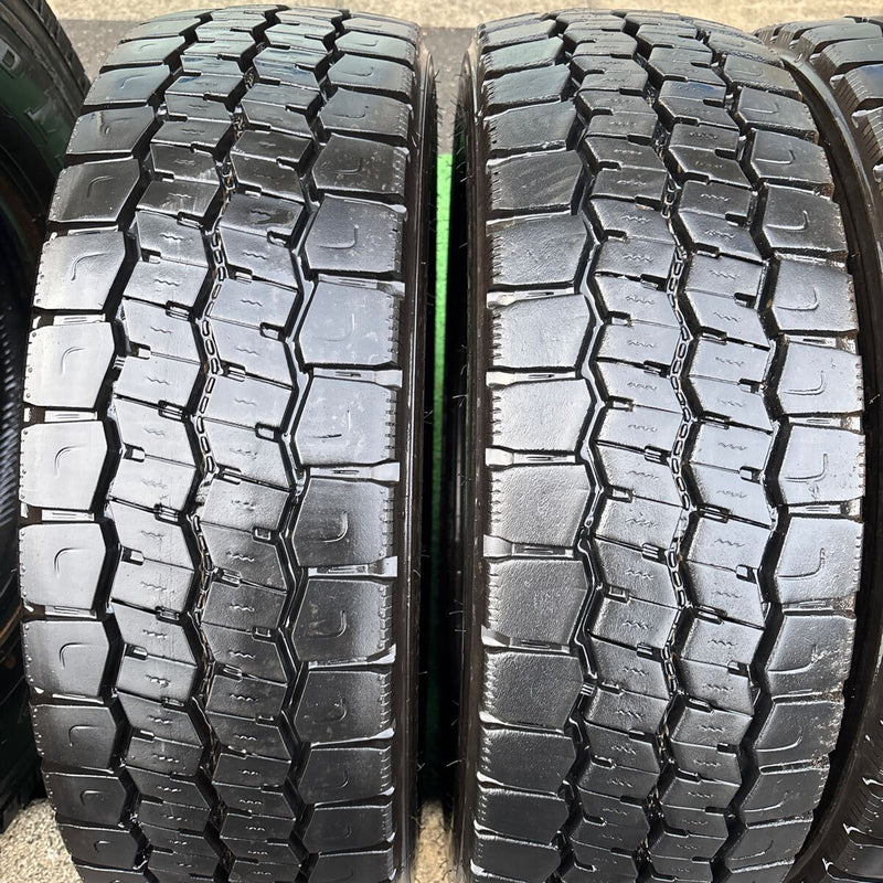 205/60R17.5 中古地山　2022年製 ダンロップ　激安美品　4本セット：22000円