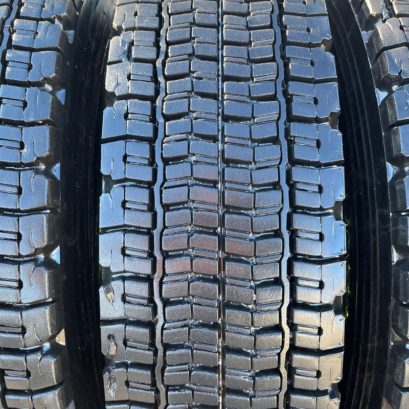 825R16 14PR BRIDGESTONE, W990 中古スタッドレス　激安美品　6本セット：43000円