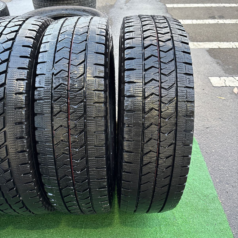 215/70R17.5 BRIDGESTONE 中古地山　スタッドレス　6本セット:26500円