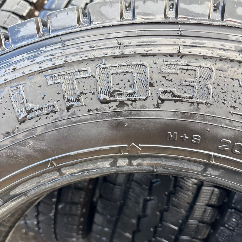 ダンロップ 205/70R17.5 WMLT03 バリ溝 中古冬タイヤ 6本:29000円