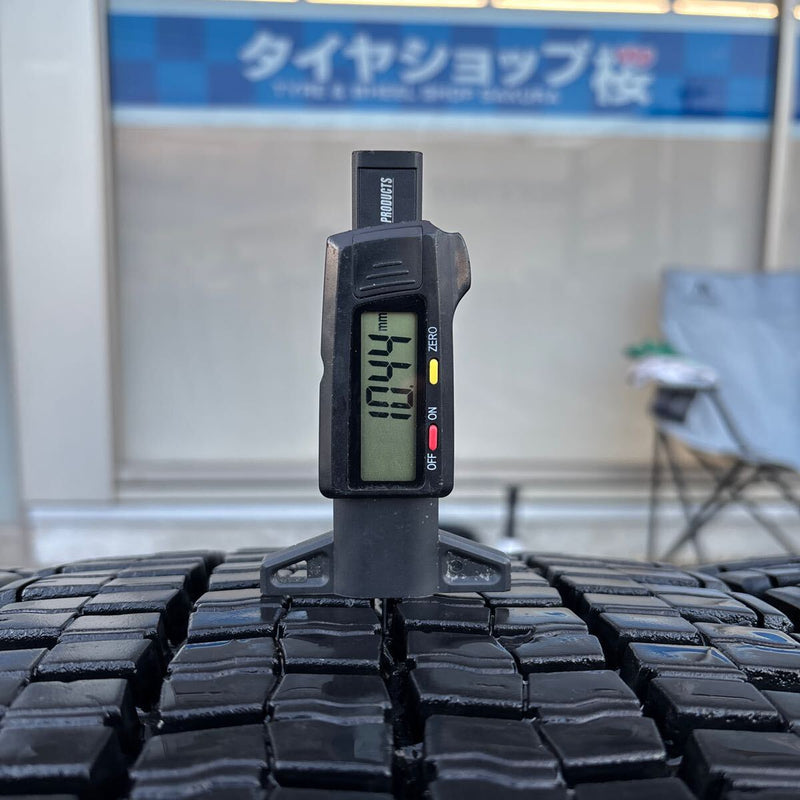 215/70R17.5 DUNLOP SP001 中古地山　スタッドレス　6本セット:38000円