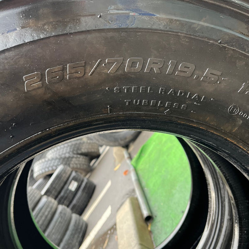 265/70R19.5 DUNLOP, SP680 中古ミックス　激安美品　　2本セット：24500円