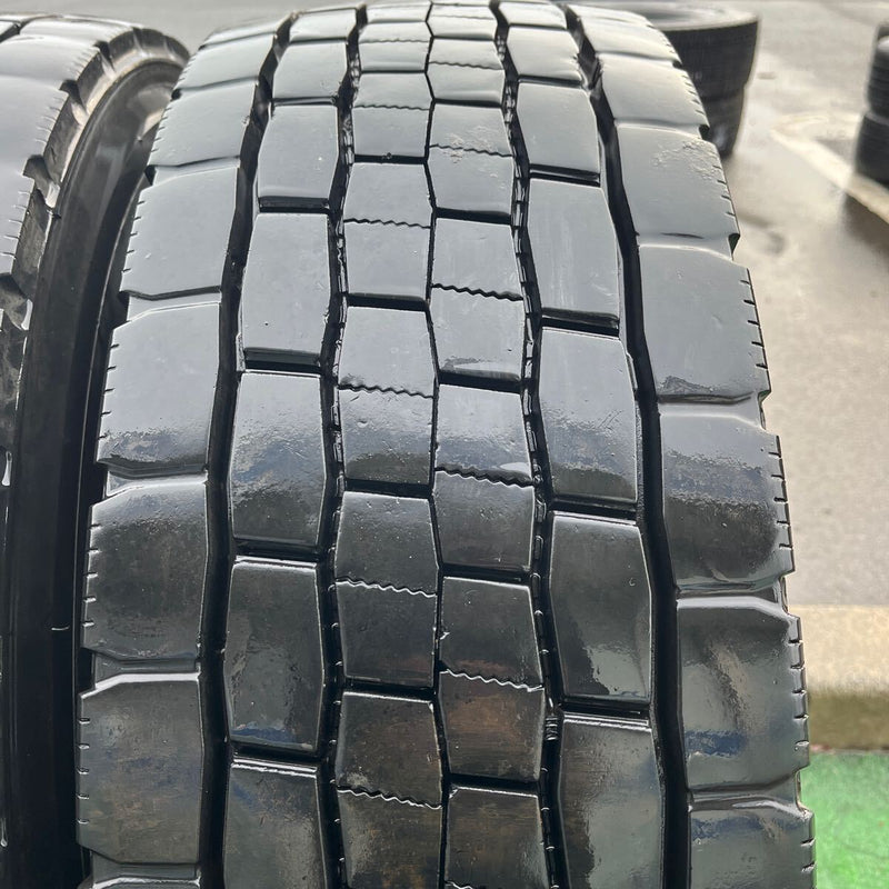 265/70R19.5 DUNLOP, SP680 中古ミックス　激安美品　　2本セット：24500円