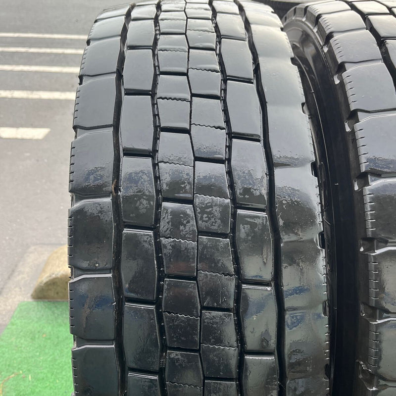 265/70R19.5 DUNLOP, SP680 中古ミックス　激安美品　　2本セット：24500円