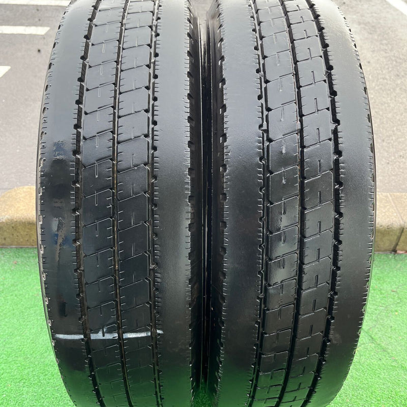 205/70R17.5 BRIDGESTONE, R207 中古タテ溝　激安美品　　2本セット：10000円