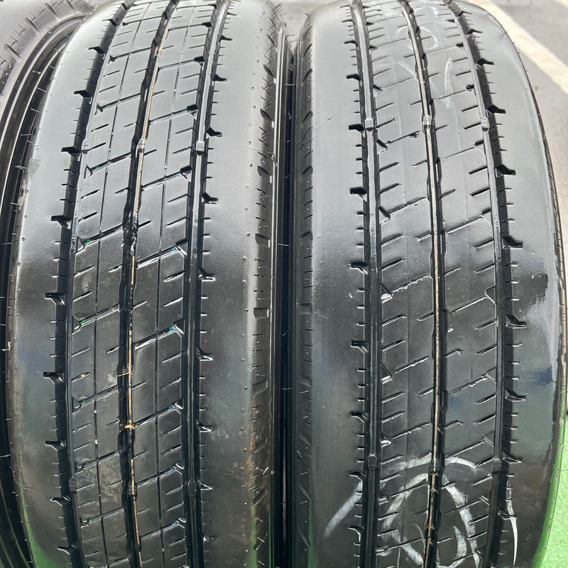 205/75R16　中古タテ溝　激安美品　4本＋1本セット：19000円