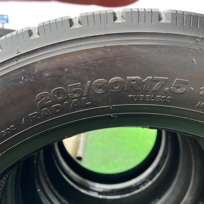 205/60R17.5 中古ミックス　激安美品　　4セット：16500円 ミックス