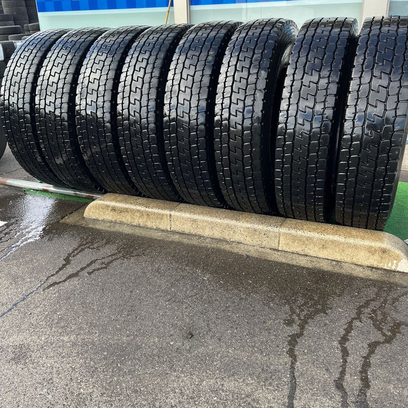 11R22.5 16PR YOKOHAMA, 710R 中古ミックス　激安美品　8本セット：160000円