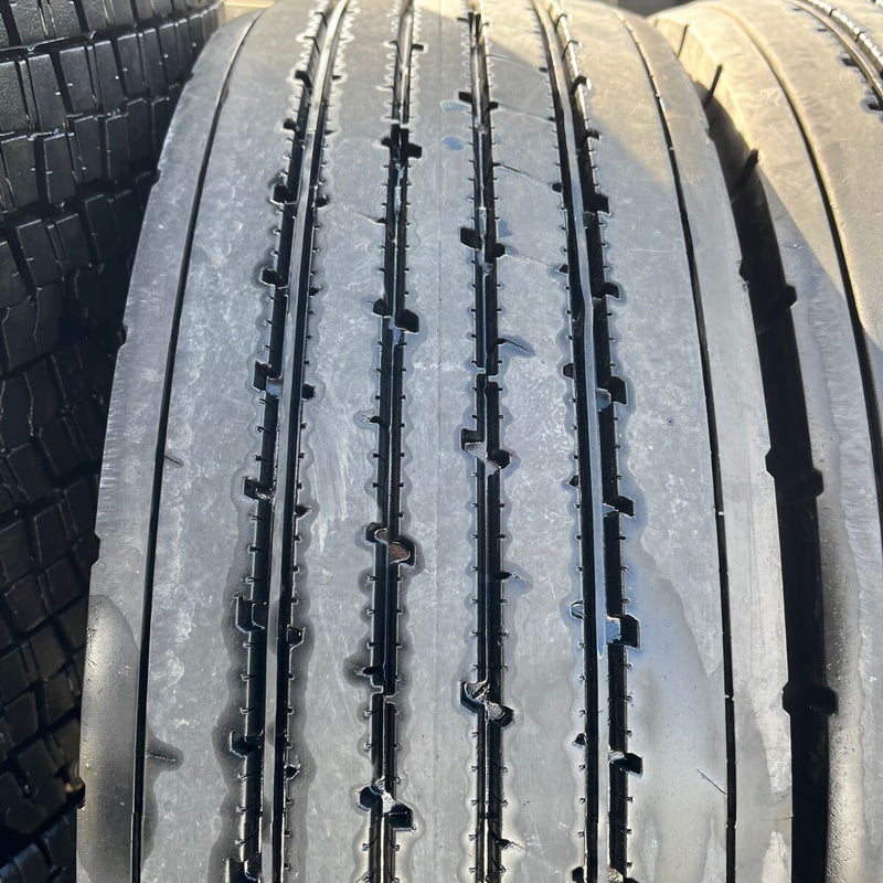 215/70R17.5 BRIDGESTONE, R173 中古　　激安美品　6本セット：41000円