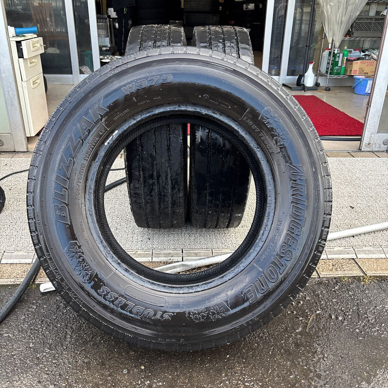 205/75R16 113/111L LT 中古再生タイヤ　2＋1本セット:13200円