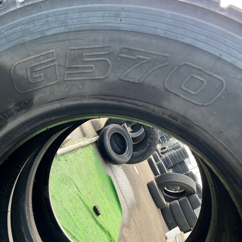 11R22.5 BRIDGESTONE, G570 激安美品　2本セット：30000円