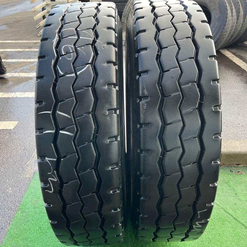 11R22.5 BRIDGESTONE, G570 激安美品　2本セット：29500円