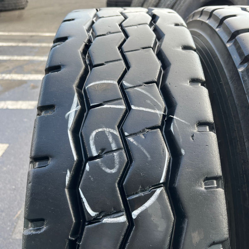 11R22.5 BRIDGESTONE, G570 激安美品　2本セット：29500円