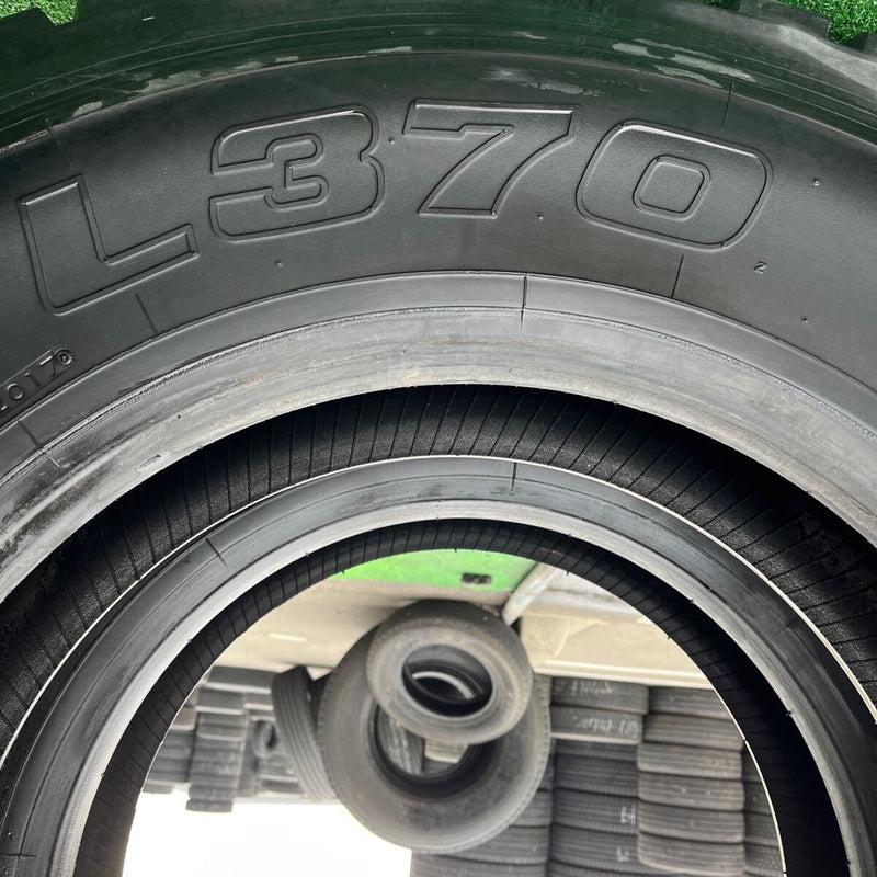 11R22.5 16PR BRIDGESTONE, L370 ゲタ山激安美品　2本セット：27000円