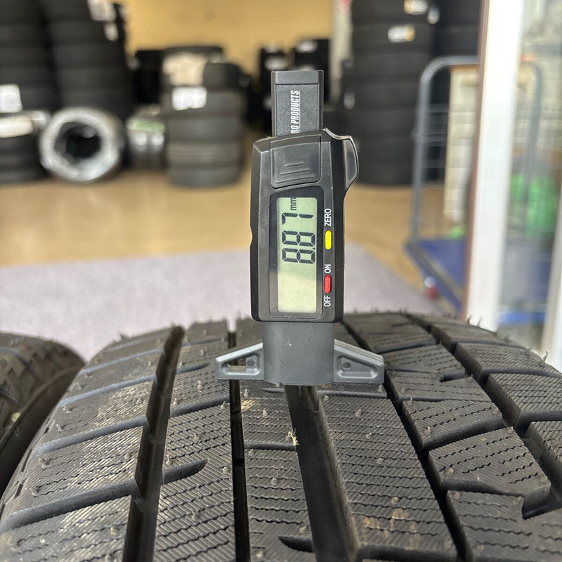 225/55R17 YOKOHAMA IG50PLUS 未使用品　スタッドレス　4本セット:52000円