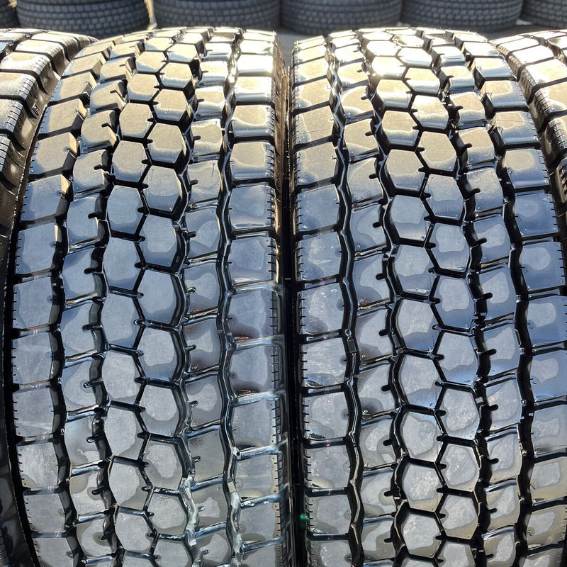 245/70R19.5 BRIDGESTONE, M888 バリ溝イボ付　2024年製 激安美品　8本セット：199800円