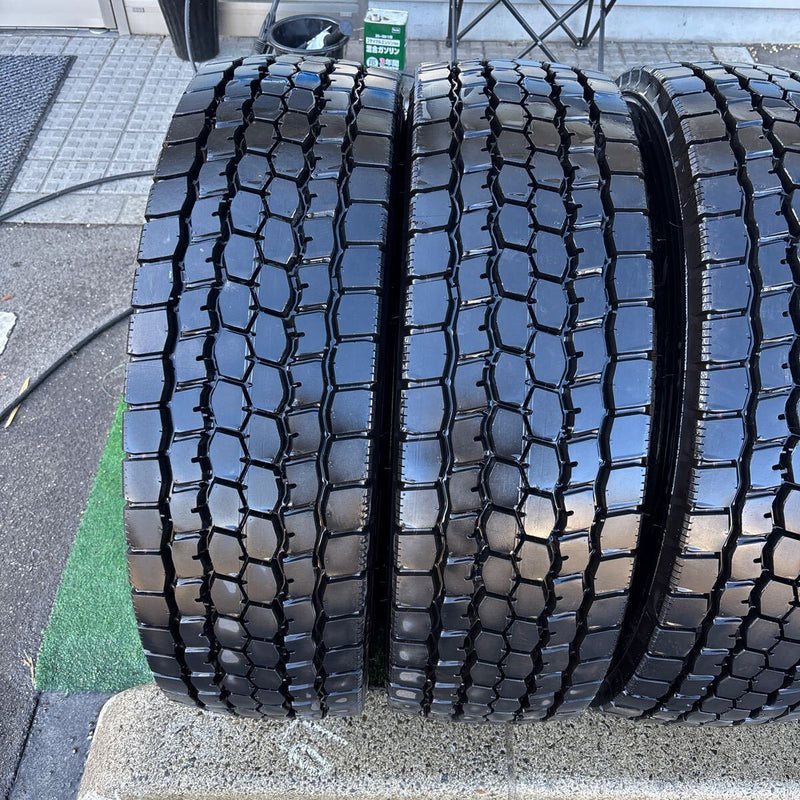 245/70R19.5 BRIDGESTONE M888 2023年UP 中古ミックスタイヤ　8本セット：199000円