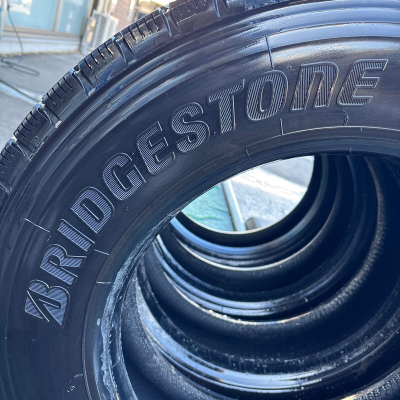 245/70R19.5 BRIDGESTONE M888 中古地山　ミックス　4本セット：96000円