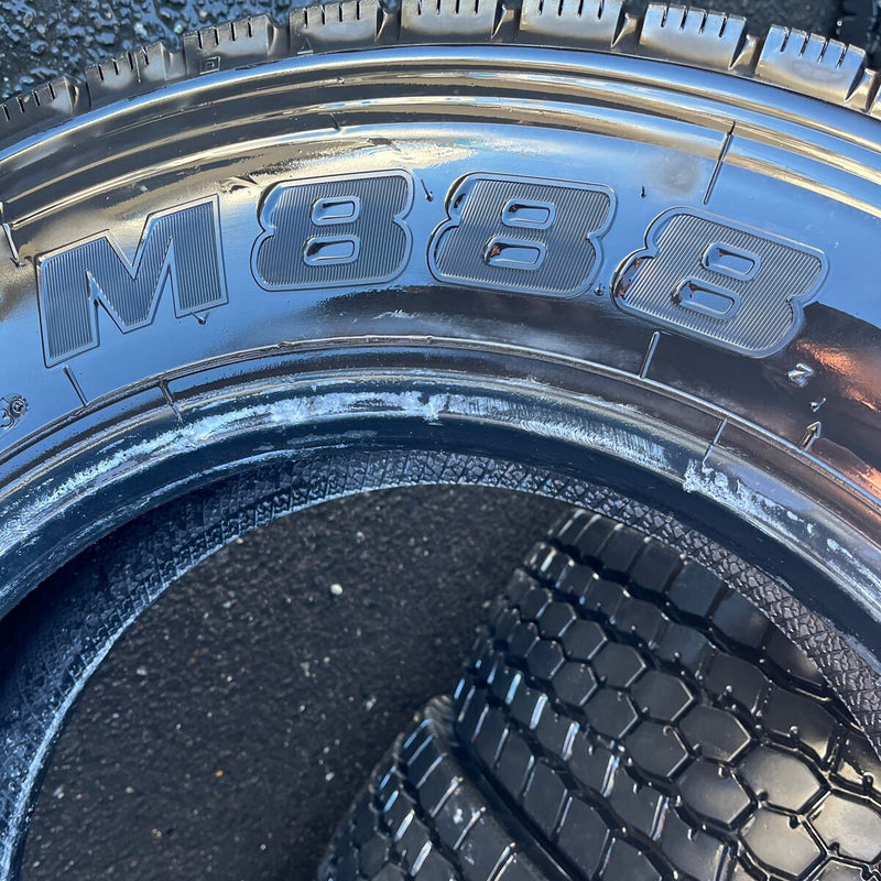 245/70R19.5 BRIDGESTONE, M888 ミックスタイヤ　2023年製 激安美品　12本セット：288000円