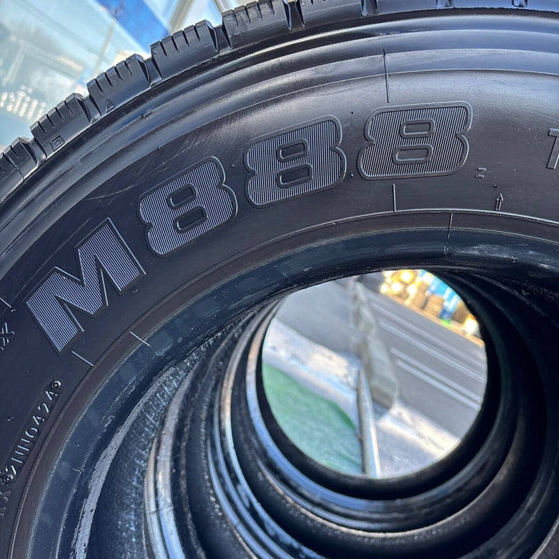 245/70R19.5 BRIDGESTONE M888 2024年製 中古地山　ミックス　4本セット：97000円