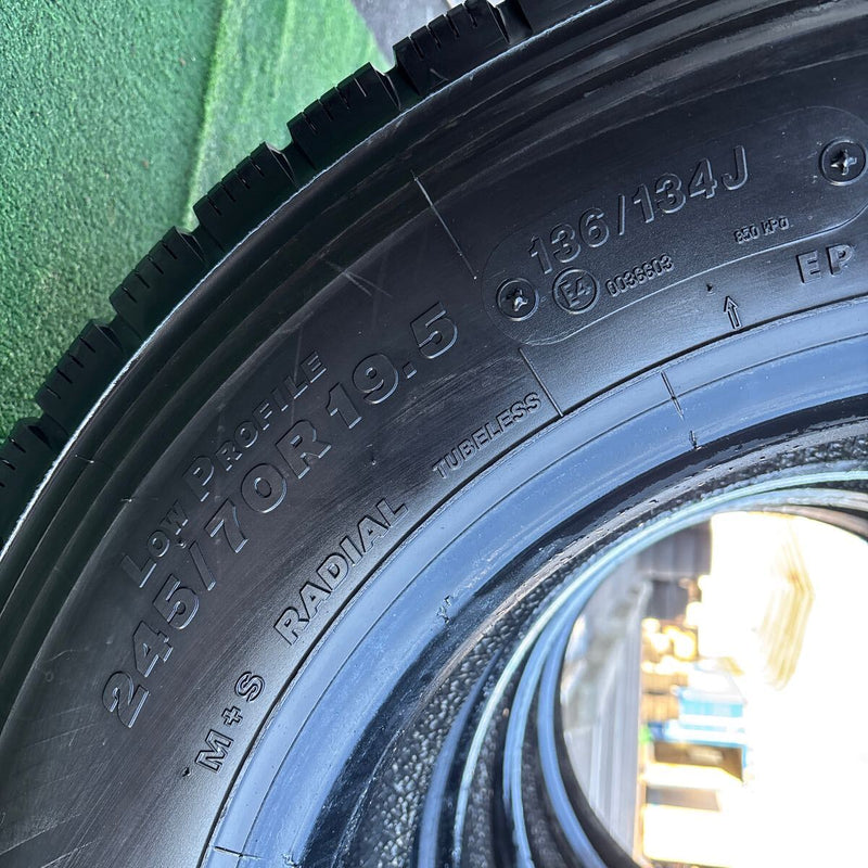 245/70R19.5 BRIDGESTONE M888 2024年製 中古地山　ミックス　4本セット：97000円