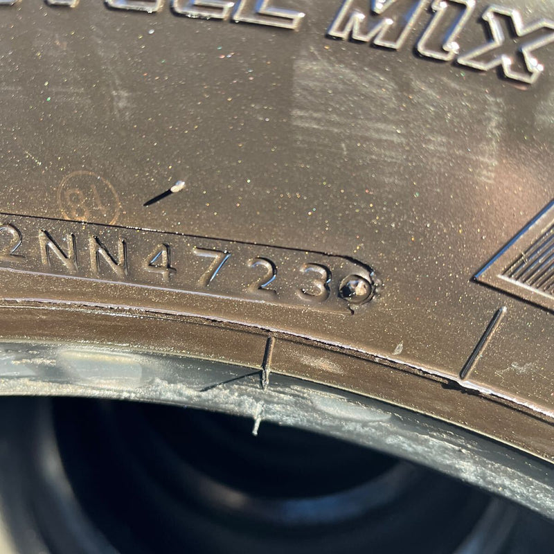 245／70R19.5 BRIDGESTONE, M888 バリ山2023年製 激安美品　8本セット：207000円