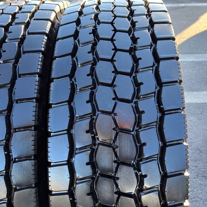 245／70R19.5 BRIDGESTONE, M888 バリ山2023年製 激安美品　8本セット：207000円