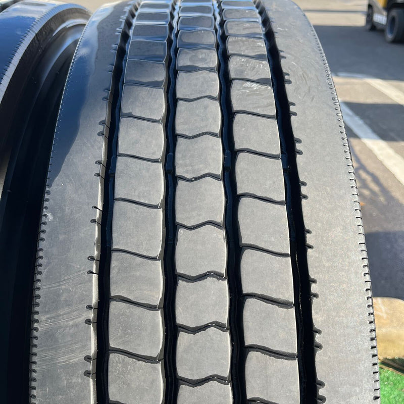 295/80R22.5 DUNLOP, SP122 激安美品　2本セット：38000円