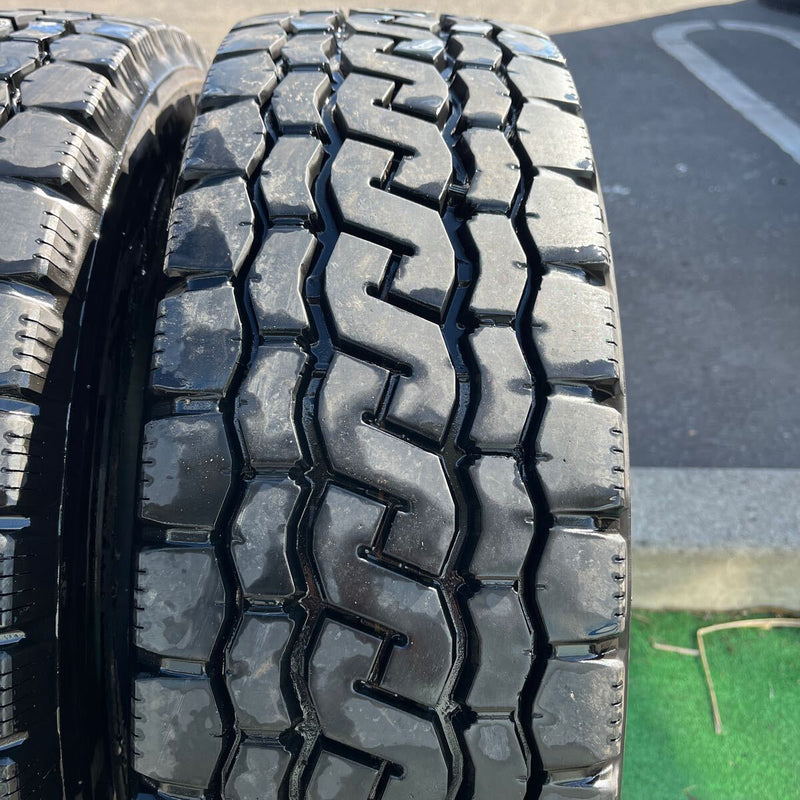 225/70R16 BRIDGESTONE, M812 ミックスタイヤ　激安美品　　4本セット：23000円